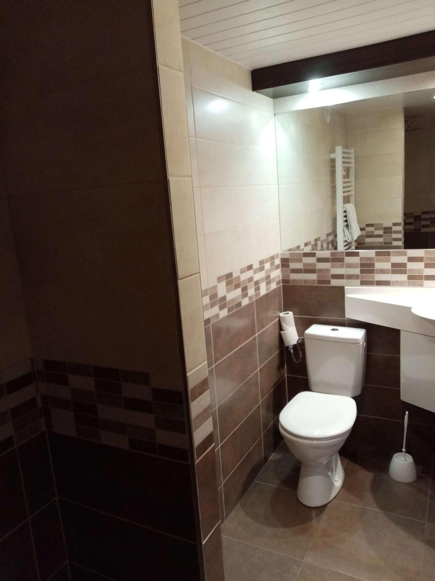 Brit Hotel St-Quentin/Nord Fayet  Εξωτερικό φωτογραφία