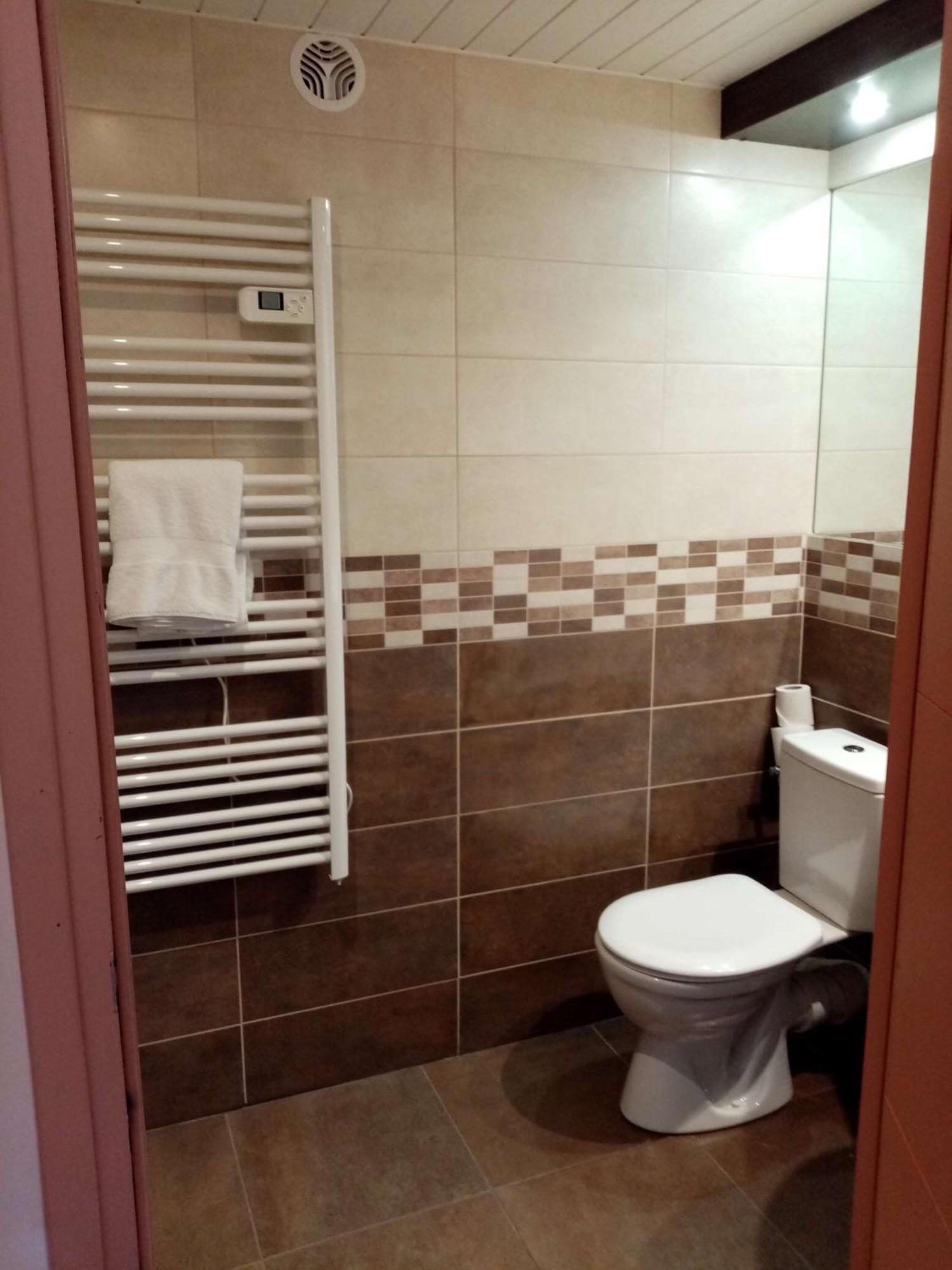 Brit Hotel St-Quentin/Nord Fayet  Εξωτερικό φωτογραφία