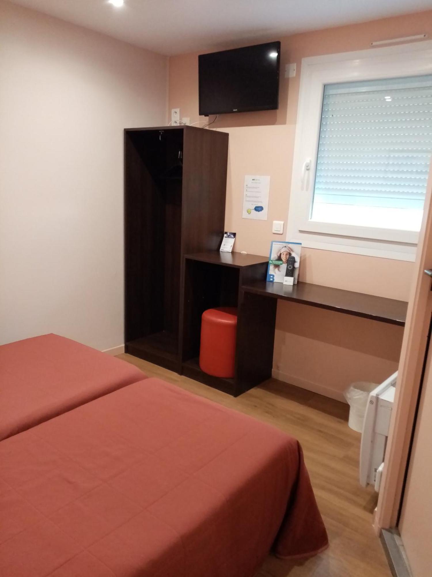 Brit Hotel St-Quentin/Nord Fayet  Εξωτερικό φωτογραφία