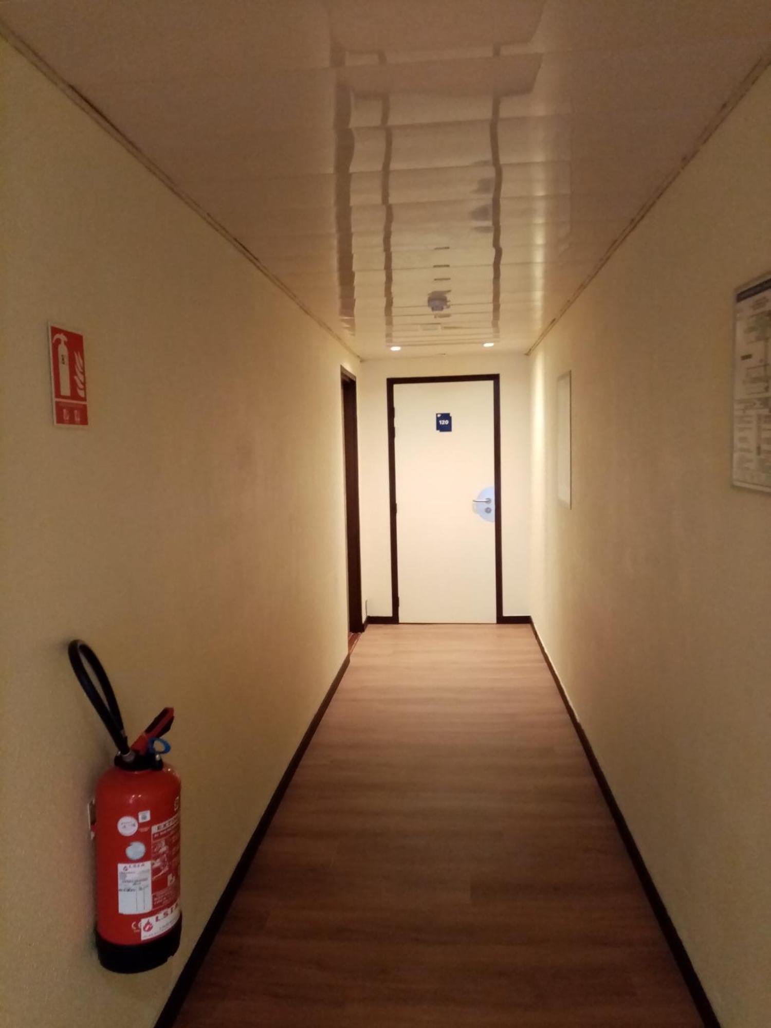 Brit Hotel St-Quentin/Nord Fayet  Εξωτερικό φωτογραφία