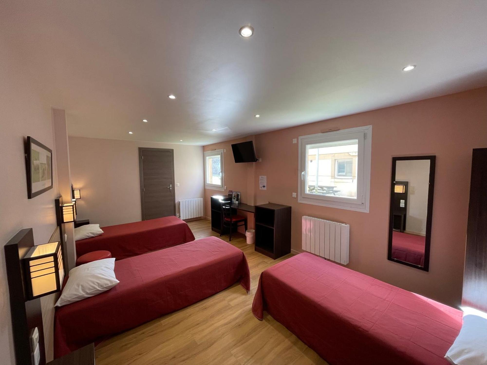 Brit Hotel St-Quentin/Nord Fayet  Εξωτερικό φωτογραφία