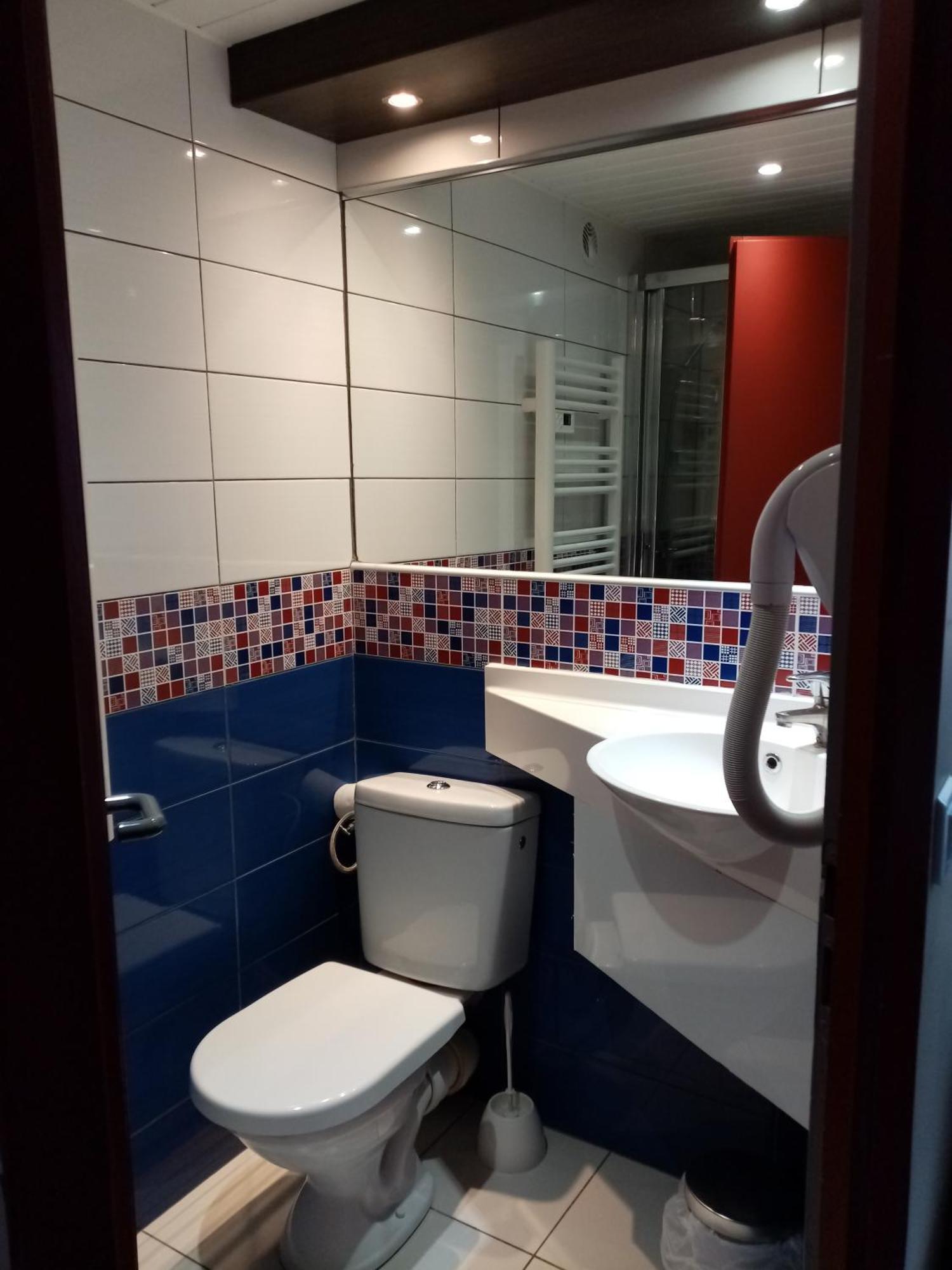 Brit Hotel St-Quentin/Nord Fayet  Εξωτερικό φωτογραφία